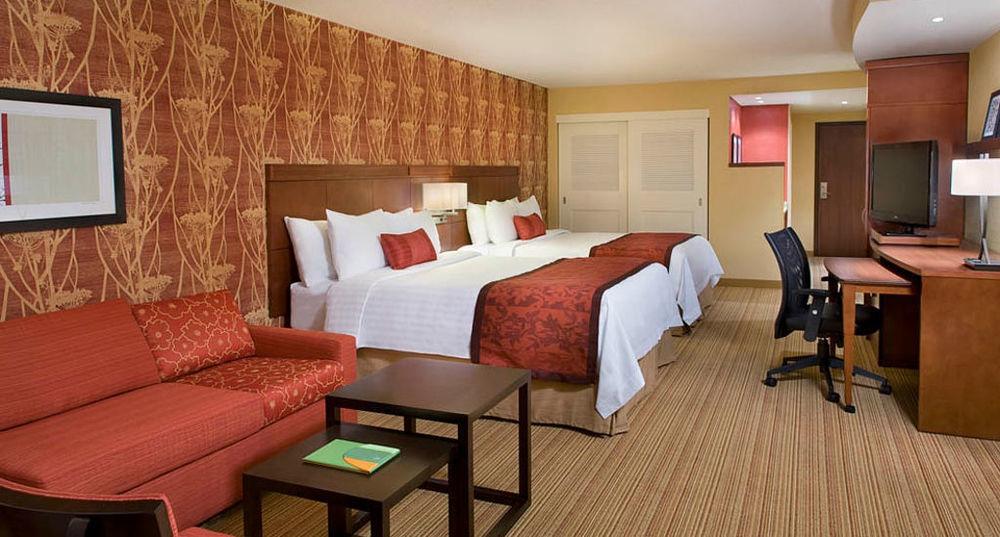 Courtyard By Marriott Calgary Airport Ξενοδοχείο Εξωτερικό φωτογραφία