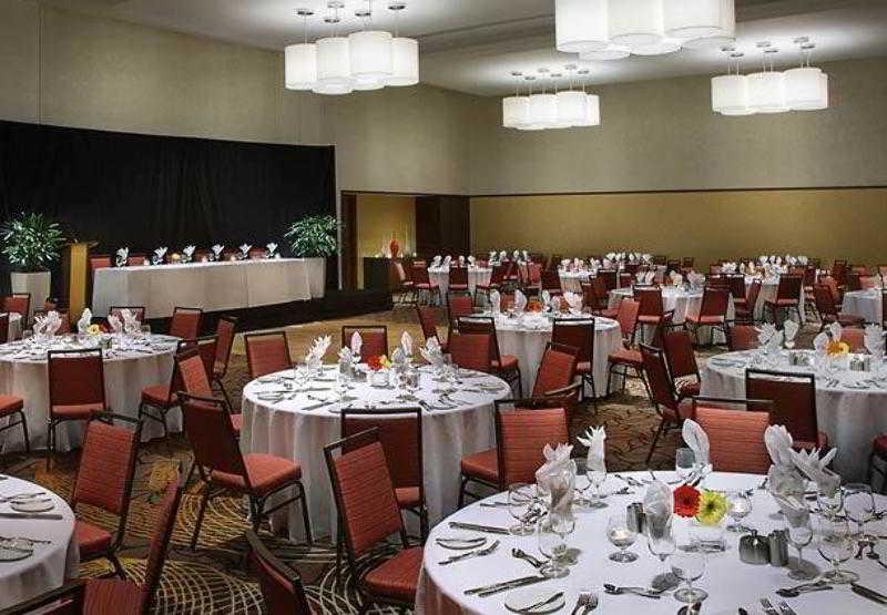 Courtyard By Marriott Calgary Airport Ξενοδοχείο Εξωτερικό φωτογραφία