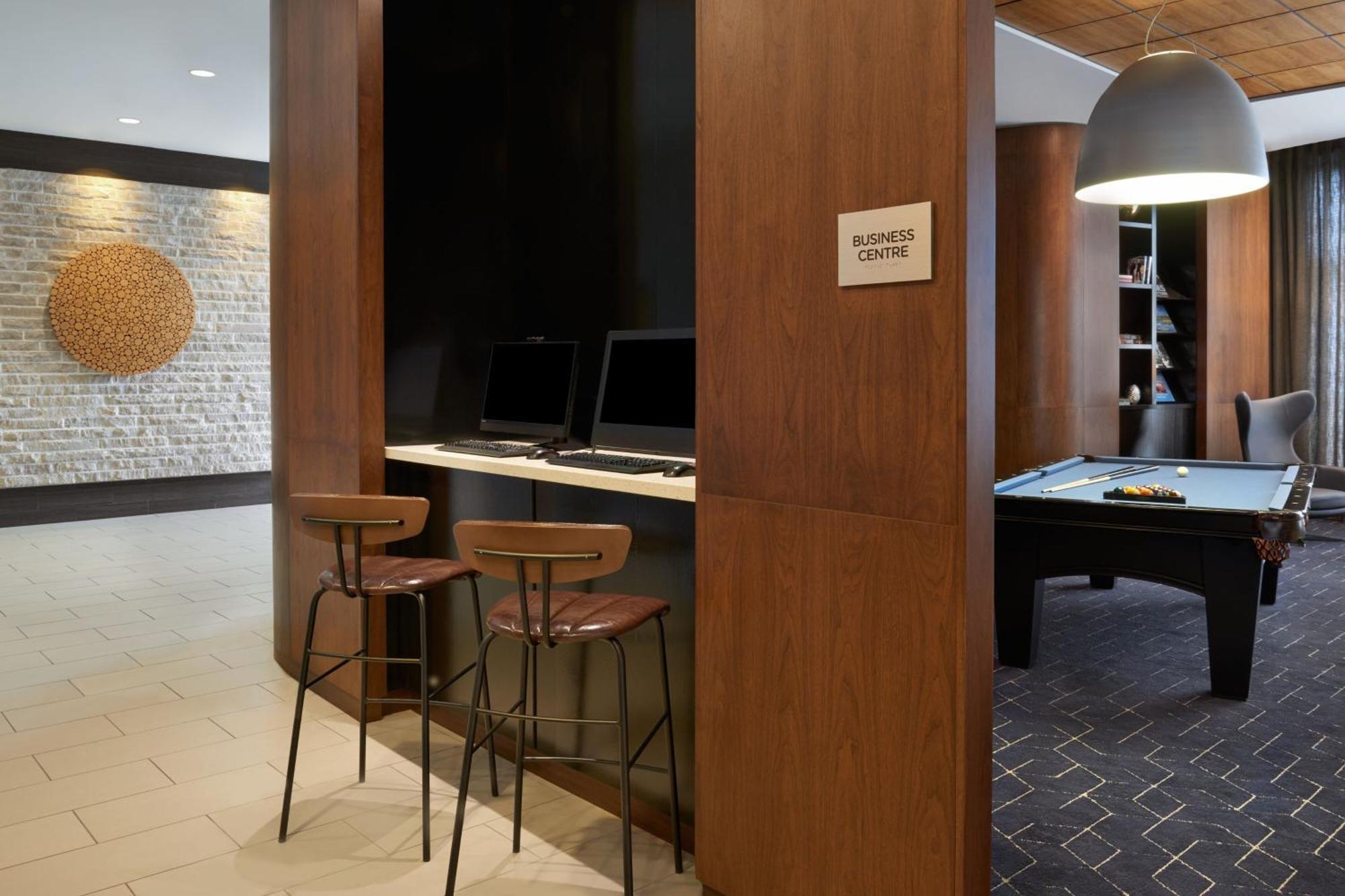 Courtyard By Marriott Calgary Airport Ξενοδοχείο Εξωτερικό φωτογραφία