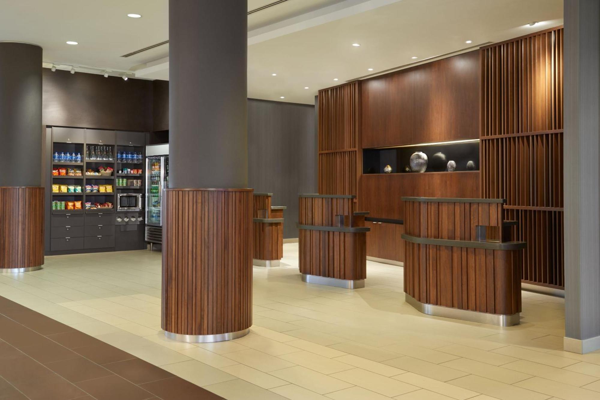 Courtyard By Marriott Calgary Airport Ξενοδοχείο Εξωτερικό φωτογραφία