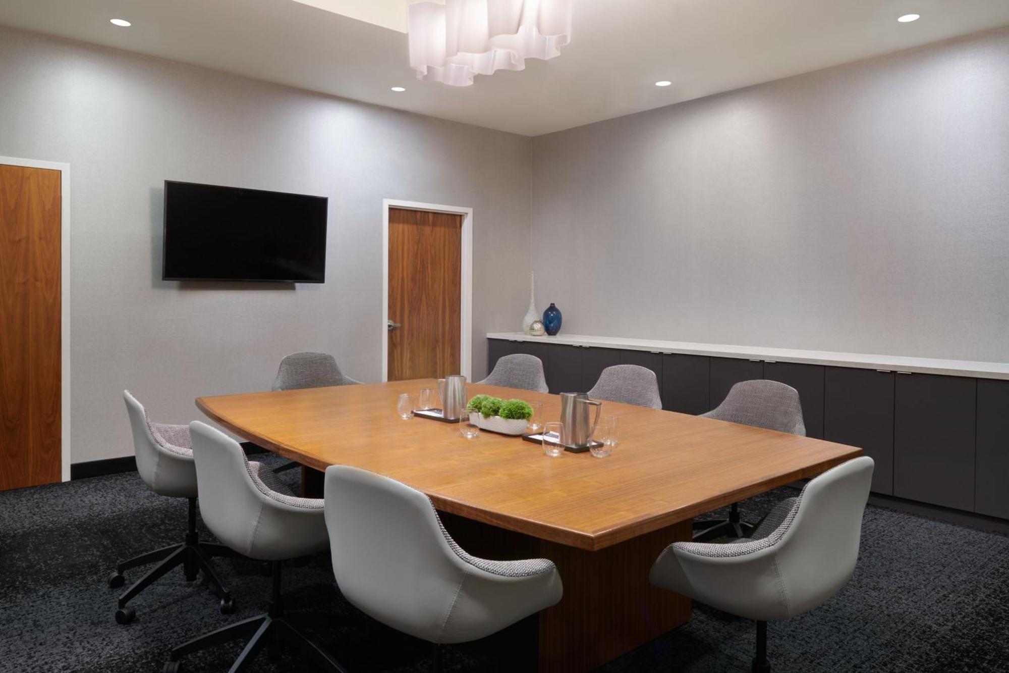 Courtyard By Marriott Calgary Airport Ξενοδοχείο Εξωτερικό φωτογραφία
